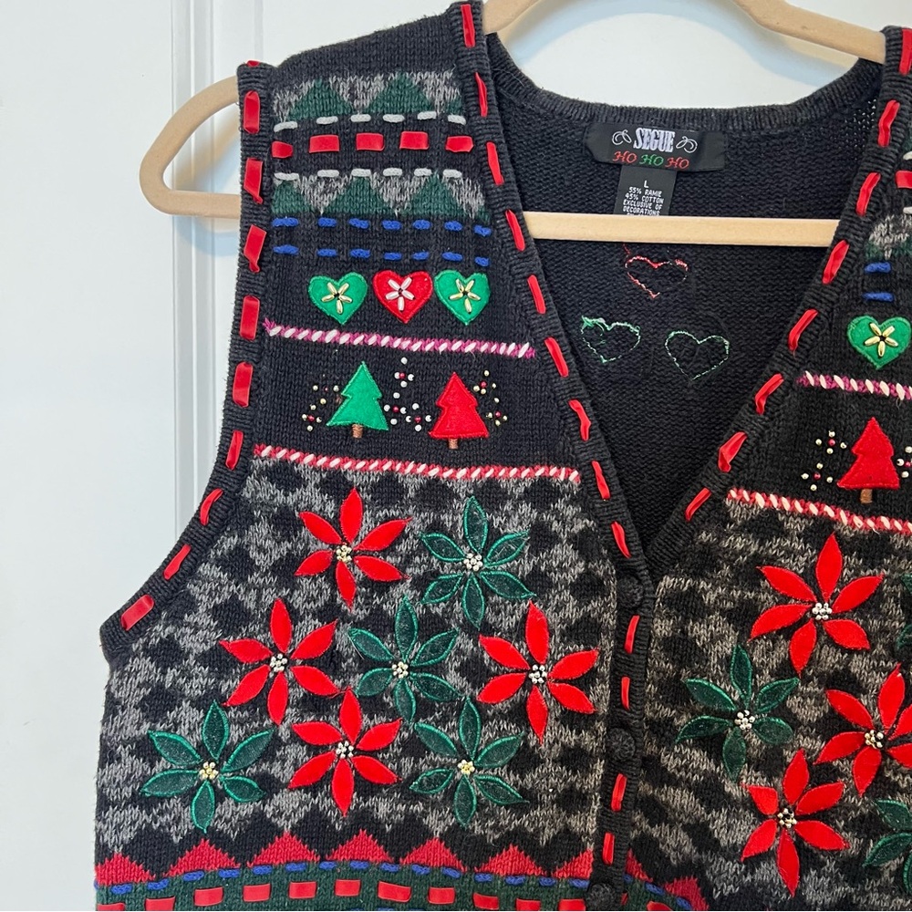 VNTG Segue Embroidered Ugly‎ Christmas Vest - Picture 2 of 6